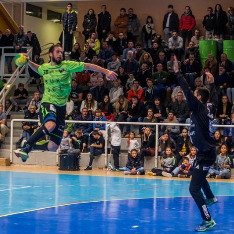 UNE BELLE VICTOIRE POUR LE CSAV HANDBALL SOUTENU PAR BURDET !